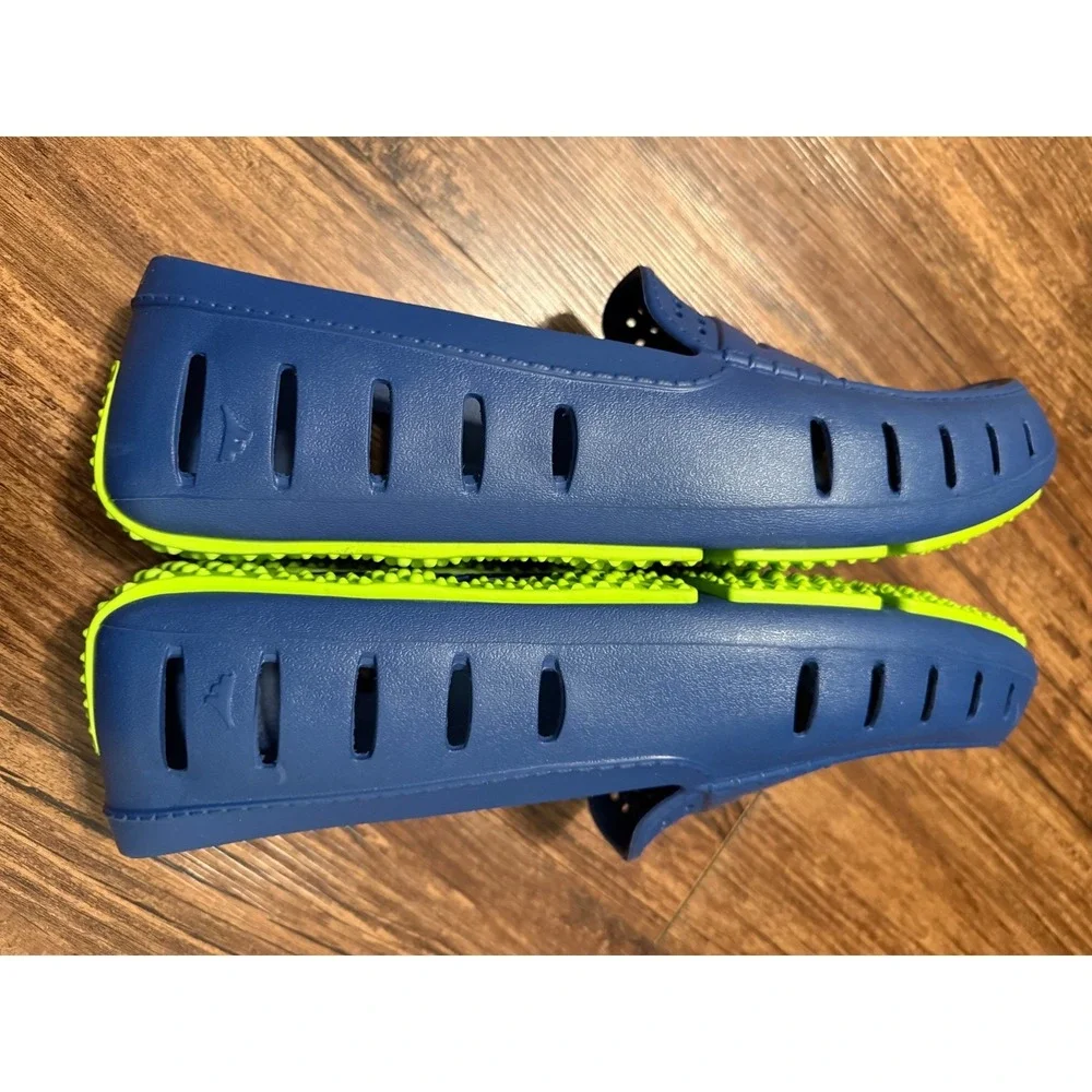 Floaters Men's Blue Slip On Water Shoes Perforated Size 12 Slip On Clogs Driving